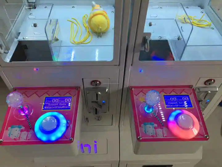 Mini Máquina de Grúa de Garras - Arcade Toy Vending Machine reseña y precio